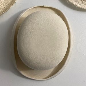 Fall or winter hat ivory and for special events